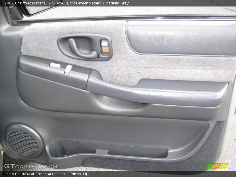 Light Pewter Metallic / Medium Gray 2002 Chevrolet Blazer LS ZR2 4x4