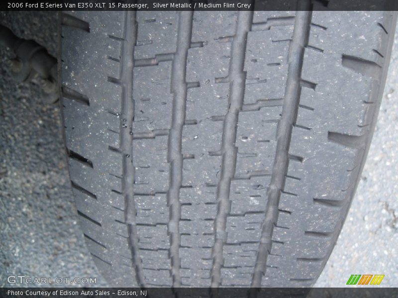 Silver Metallic / Medium Flint Grey 2006 Ford E Series Van E350 XLT 15 Passenger