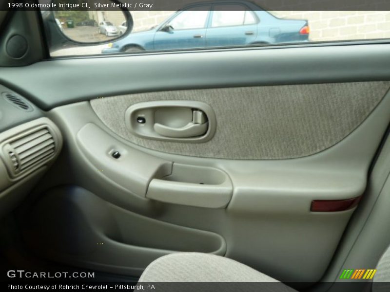 Silver Metallic / Gray 1998 Oldsmobile Intrigue GL