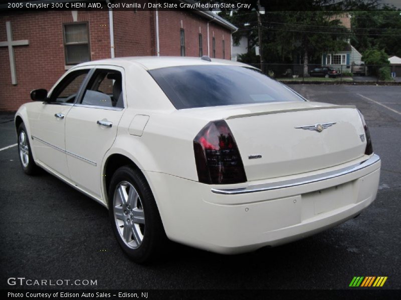 Cool Vanilla / Dark Slate Gray/Medium Slate Gray 2005 Chrysler 300 C HEMI AWD