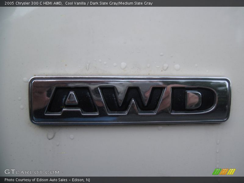  2005 300 C HEMI AWD Logo