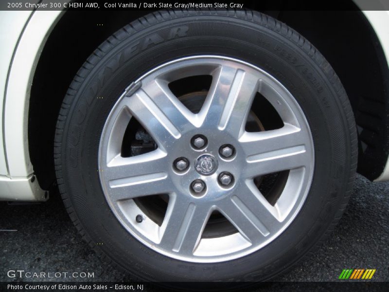  2005 300 C HEMI AWD Wheel