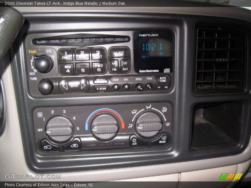 Indigo Blue Metallic / Medium Oak 2000 Chevrolet Tahoe LT 4x4