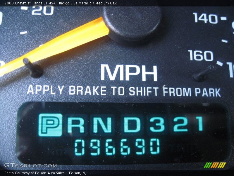 Indigo Blue Metallic / Medium Oak 2000 Chevrolet Tahoe LT 4x4