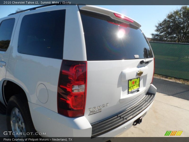 Summit White / Ebony 2010 Chevrolet Tahoe LS
