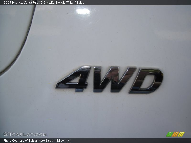 Nordic White / Beige 2005 Hyundai Santa Fe LX 3.5 4WD