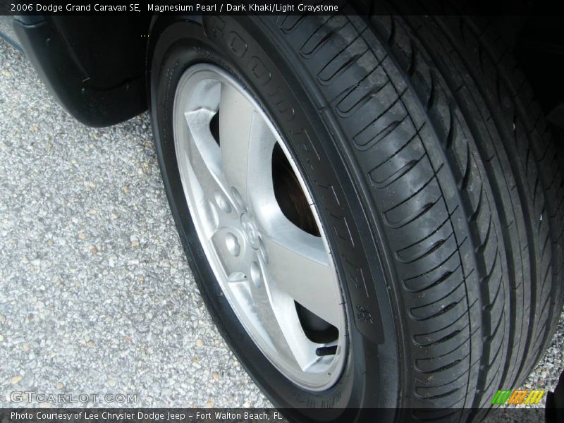 Magnesium Pearl / Dark Khaki/Light Graystone 2006 Dodge Grand Caravan SE