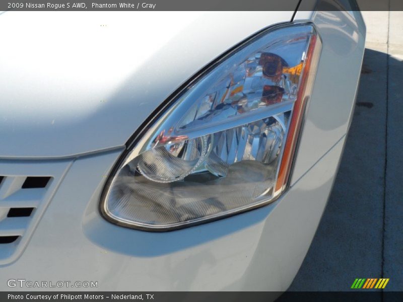 Phantom White / Gray 2009 Nissan Rogue S AWD