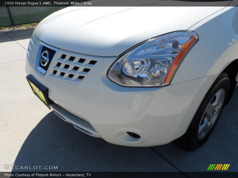 Phantom White / Gray 2009 Nissan Rogue S AWD