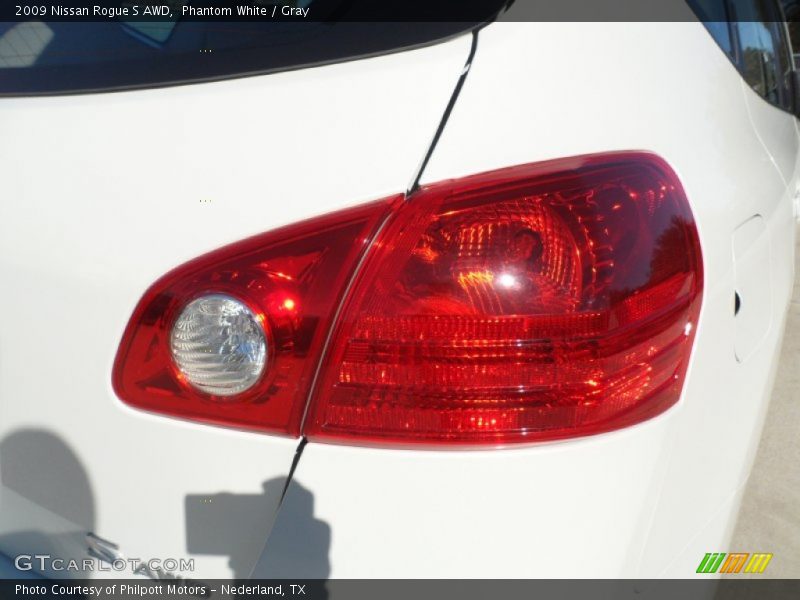 Phantom White / Gray 2009 Nissan Rogue S AWD