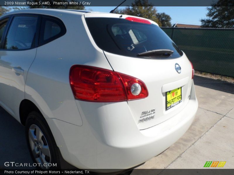 Phantom White / Gray 2009 Nissan Rogue S AWD