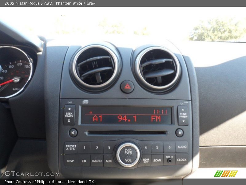 Phantom White / Gray 2009 Nissan Rogue S AWD