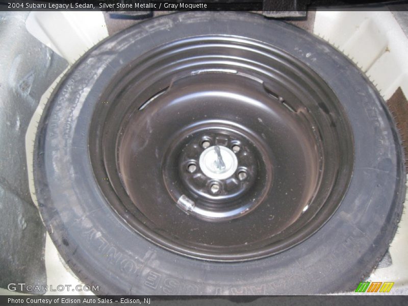 Silver Stone Metallic / Gray Moquette 2004 Subaru Legacy L Sedan