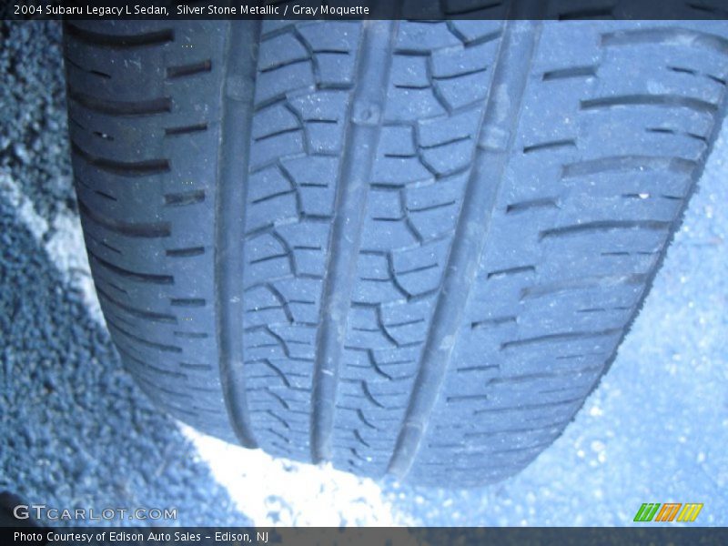 Silver Stone Metallic / Gray Moquette 2004 Subaru Legacy L Sedan