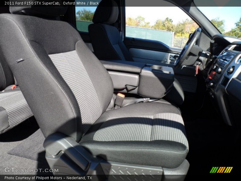 Oxford White / Black 2011 Ford F150 STX SuperCab