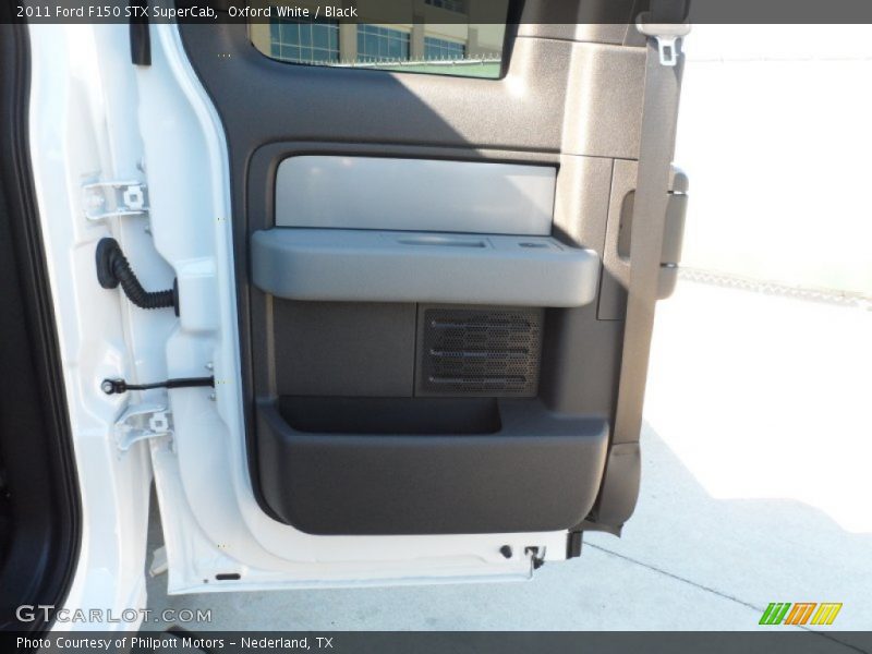 Oxford White / Black 2011 Ford F150 STX SuperCab