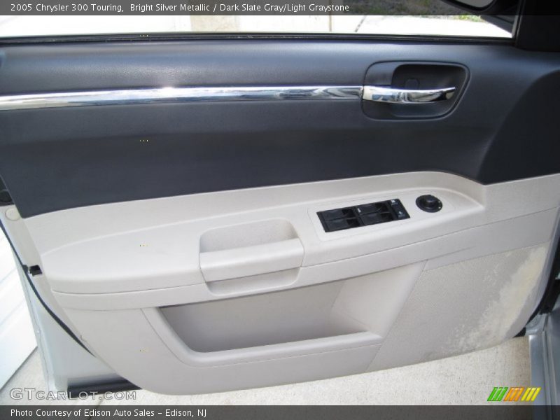 Bright Silver Metallic / Dark Slate Gray/Light Graystone 2005 Chrysler 300 Touring