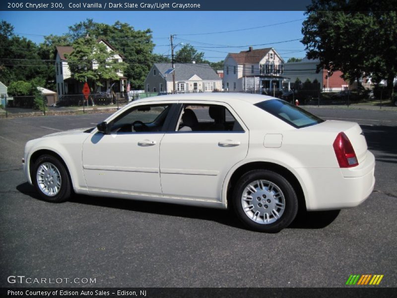 Cool Vanilla / Dark Slate Gray/Light Graystone 2006 Chrysler 300