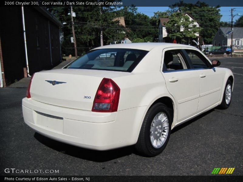 Cool Vanilla / Dark Slate Gray/Light Graystone 2006 Chrysler 300