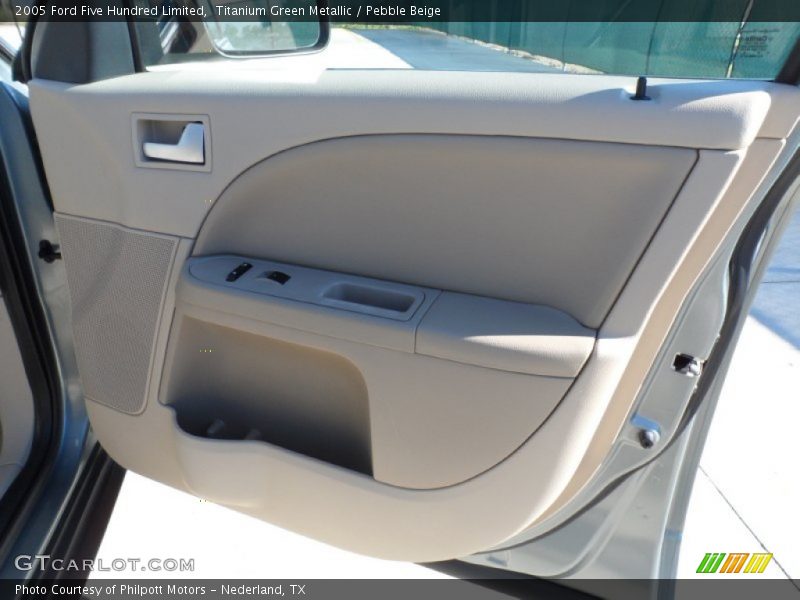 Door Panel of 2005 Five Hundred Limited