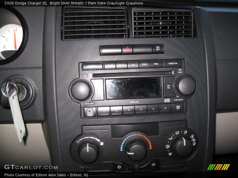 Bright Silver Metallic / Dark Slate Gray/Light Graystone 2006 Dodge Charger SE