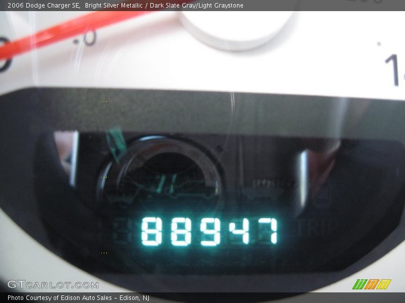 Bright Silver Metallic / Dark Slate Gray/Light Graystone 2006 Dodge Charger SE