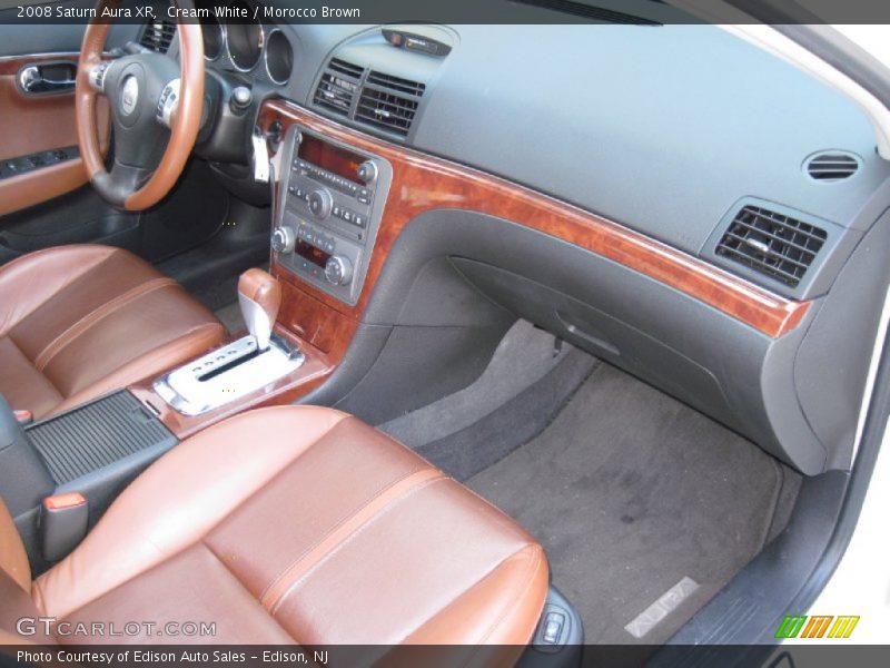 Cream White / Morocco Brown 2008 Saturn Aura XR