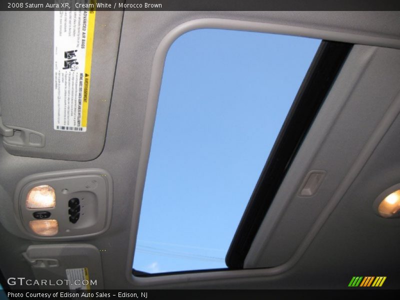 Cream White / Morocco Brown 2008 Saturn Aura XR