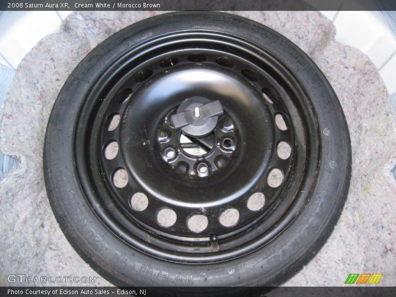 Cream White / Morocco Brown 2008 Saturn Aura XR