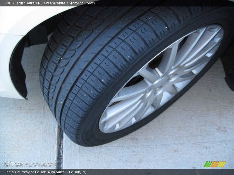 Cream White / Morocco Brown 2008 Saturn Aura XR