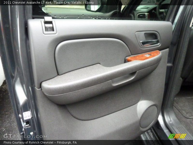 Taupe Gray Metallic / Ebony 2011 Chevrolet Avalanche LT 4x4