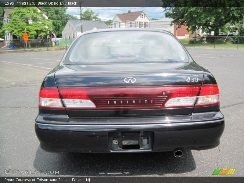 Black Obsidian / Black 1999 Infiniti I 30