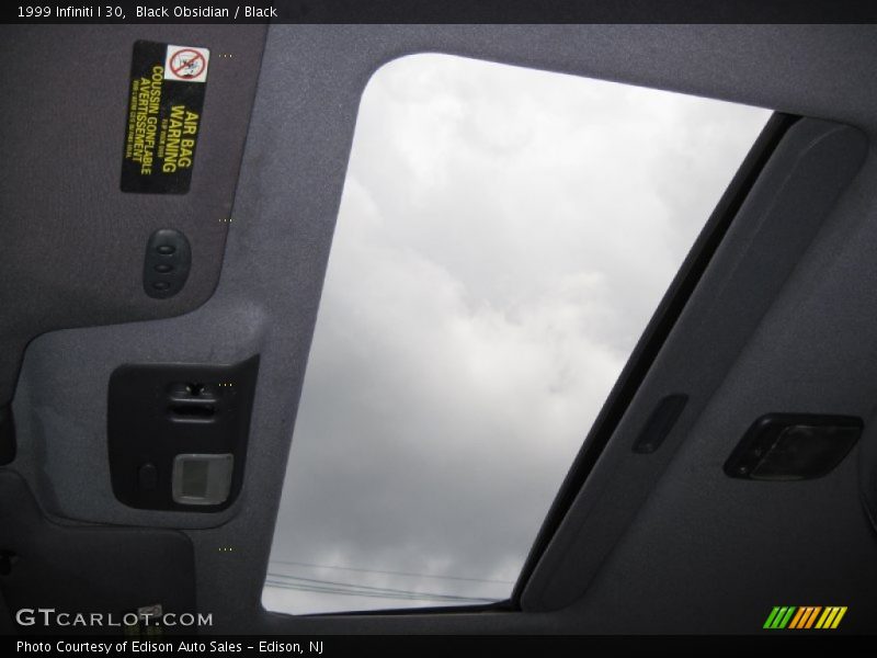 Black Obsidian / Black 1999 Infiniti I 30