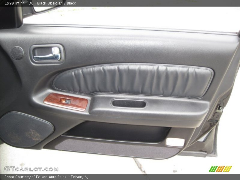 Black Obsidian / Black 1999 Infiniti I 30
