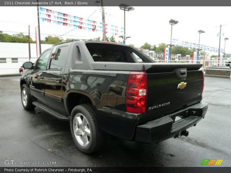 Black / Ebony 2011 Chevrolet Avalanche LT 4x4