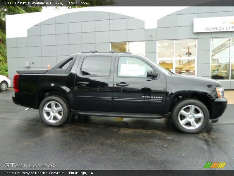 Black / Ebony 2011 Chevrolet Avalanche LT 4x4