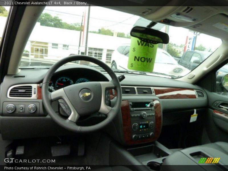 Black / Ebony 2011 Chevrolet Avalanche LT 4x4