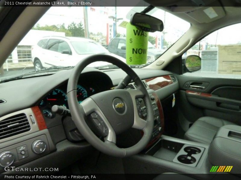 Black / Ebony 2011 Chevrolet Avalanche LT 4x4