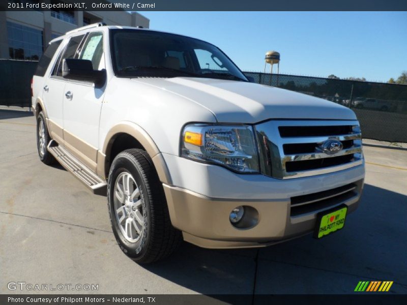 Oxford White / Camel 2011 Ford Expedition XLT