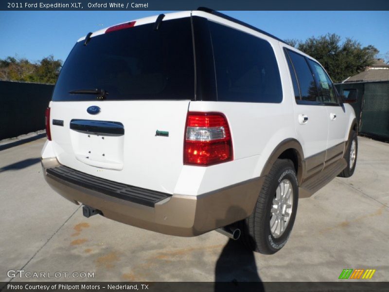 Oxford White / Camel 2011 Ford Expedition XLT