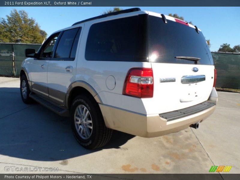 Oxford White / Camel 2011 Ford Expedition XLT