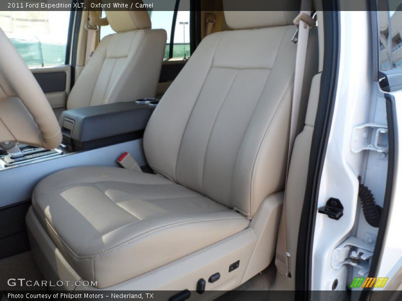 Oxford White / Camel 2011 Ford Expedition XLT
