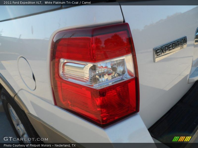 White Platinum Tri-Coat / Camel 2011 Ford Expedition XLT