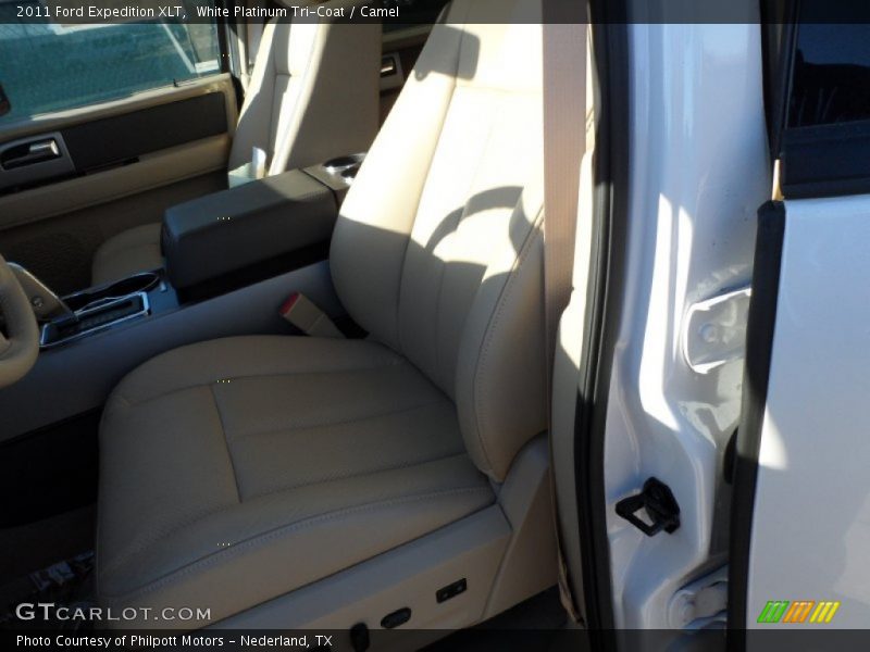 White Platinum Tri-Coat / Camel 2011 Ford Expedition XLT