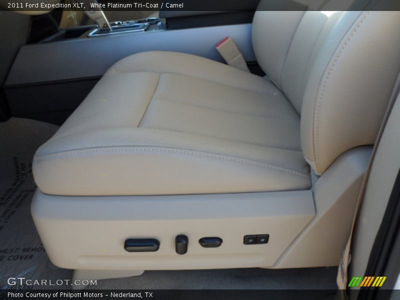 White Platinum Tri-Coat / Camel 2011 Ford Expedition XLT