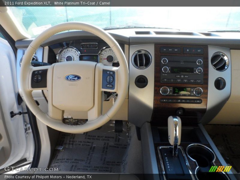 White Platinum Tri-Coat / Camel 2011 Ford Expedition XLT