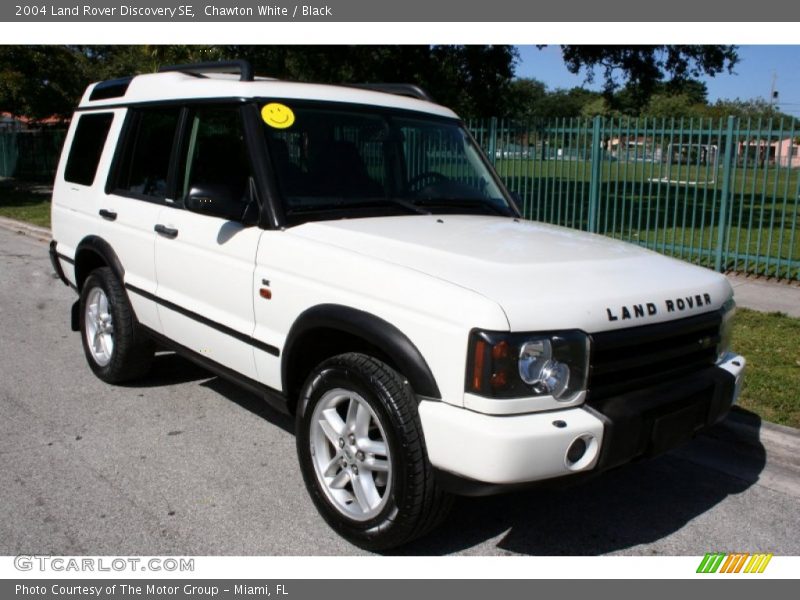 Chawton White / Black 2004 Land Rover Discovery SE