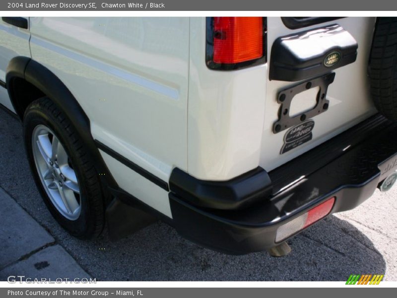 Chawton White / Black 2004 Land Rover Discovery SE