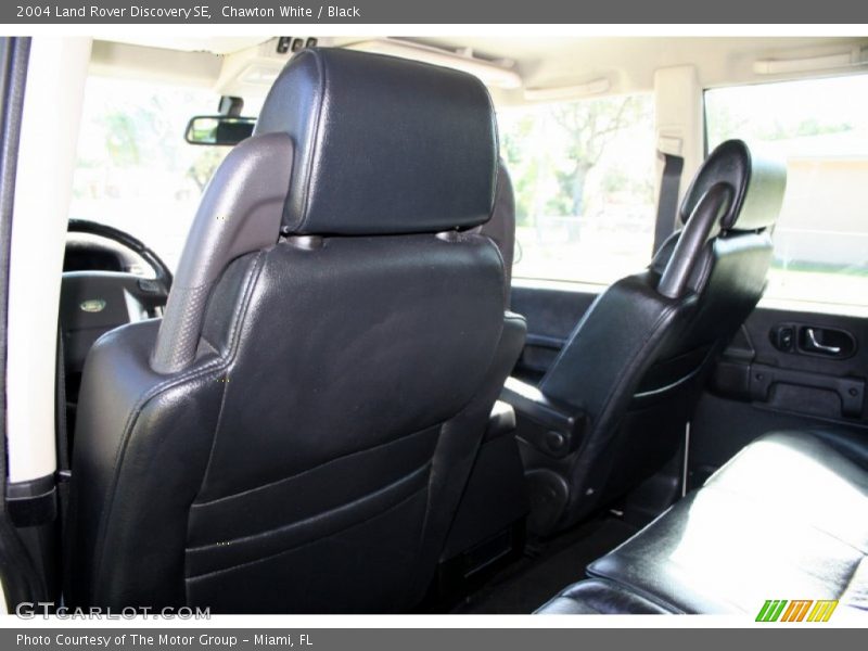 Chawton White / Black 2004 Land Rover Discovery SE