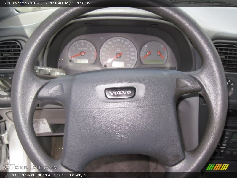 Silver Metallic / Silver Grey 2000 Volvo S40 1.9T